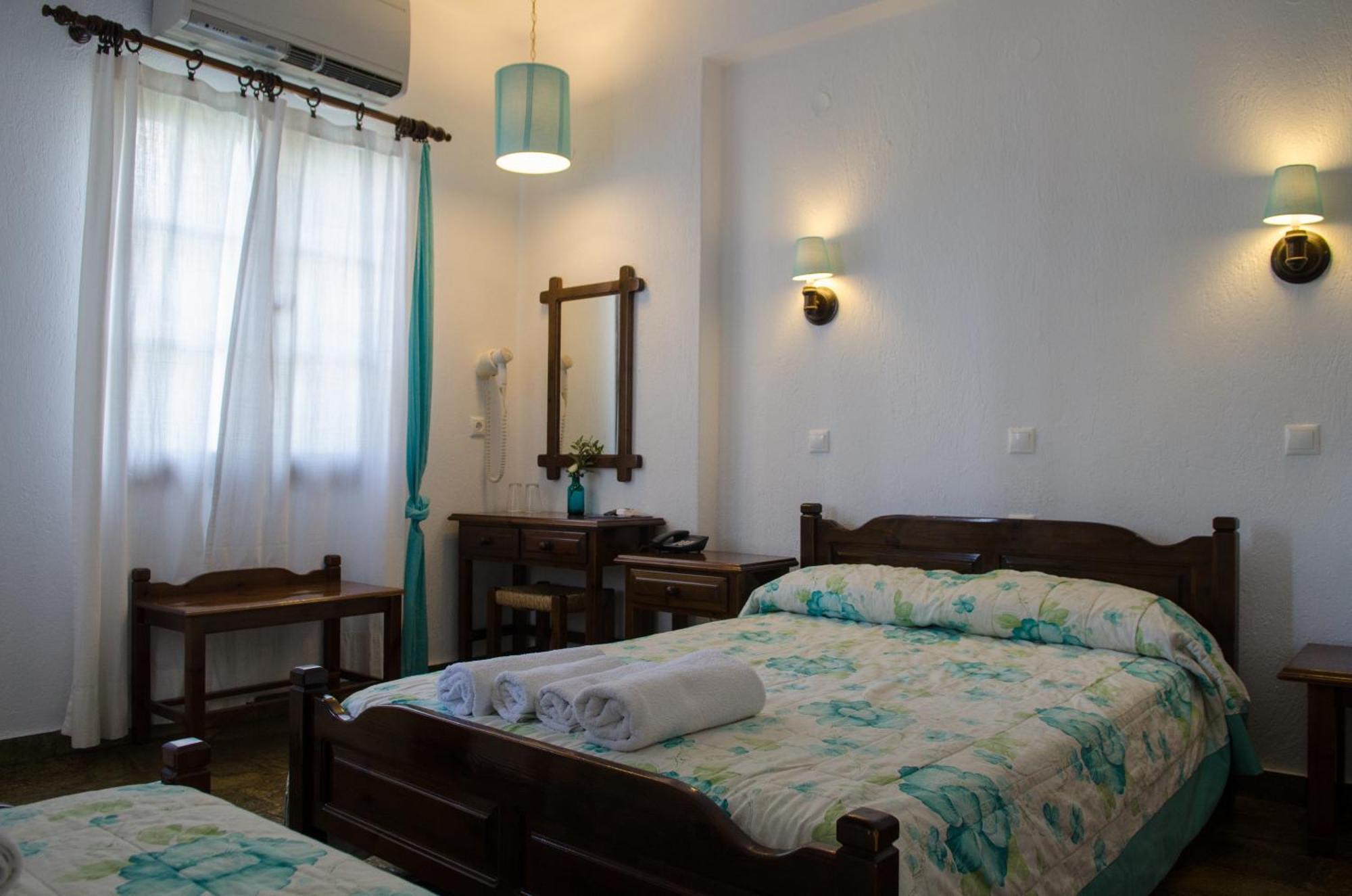 Elli Hotel Skopelos Town Bagian luar foto